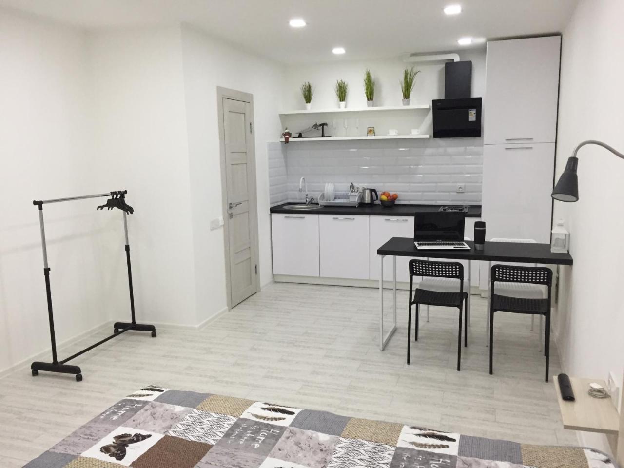 Cozy Underground Apartment At The Center Kherson Ngoại thất bức ảnh