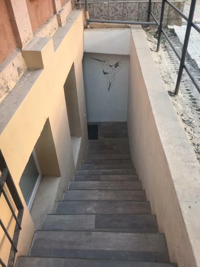 Cozy Underground Apartment At The Center Kherson Ngoại thất bức ảnh
